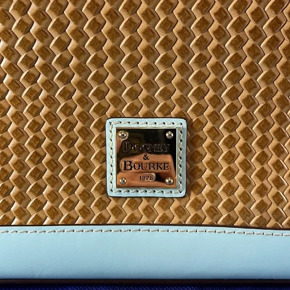 New!! Dooney And Bourke Domed Satchel